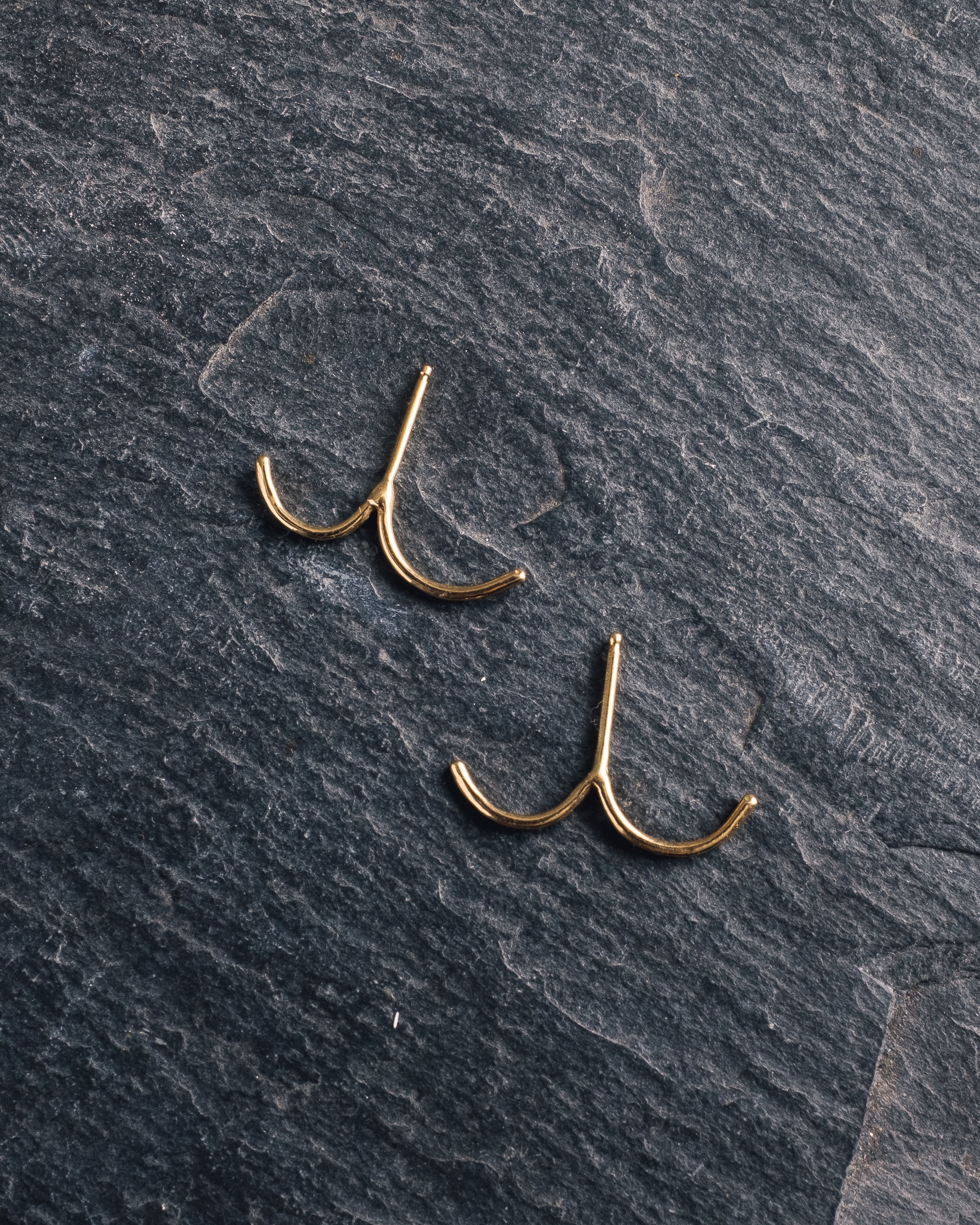 Another Feather Thread Stud