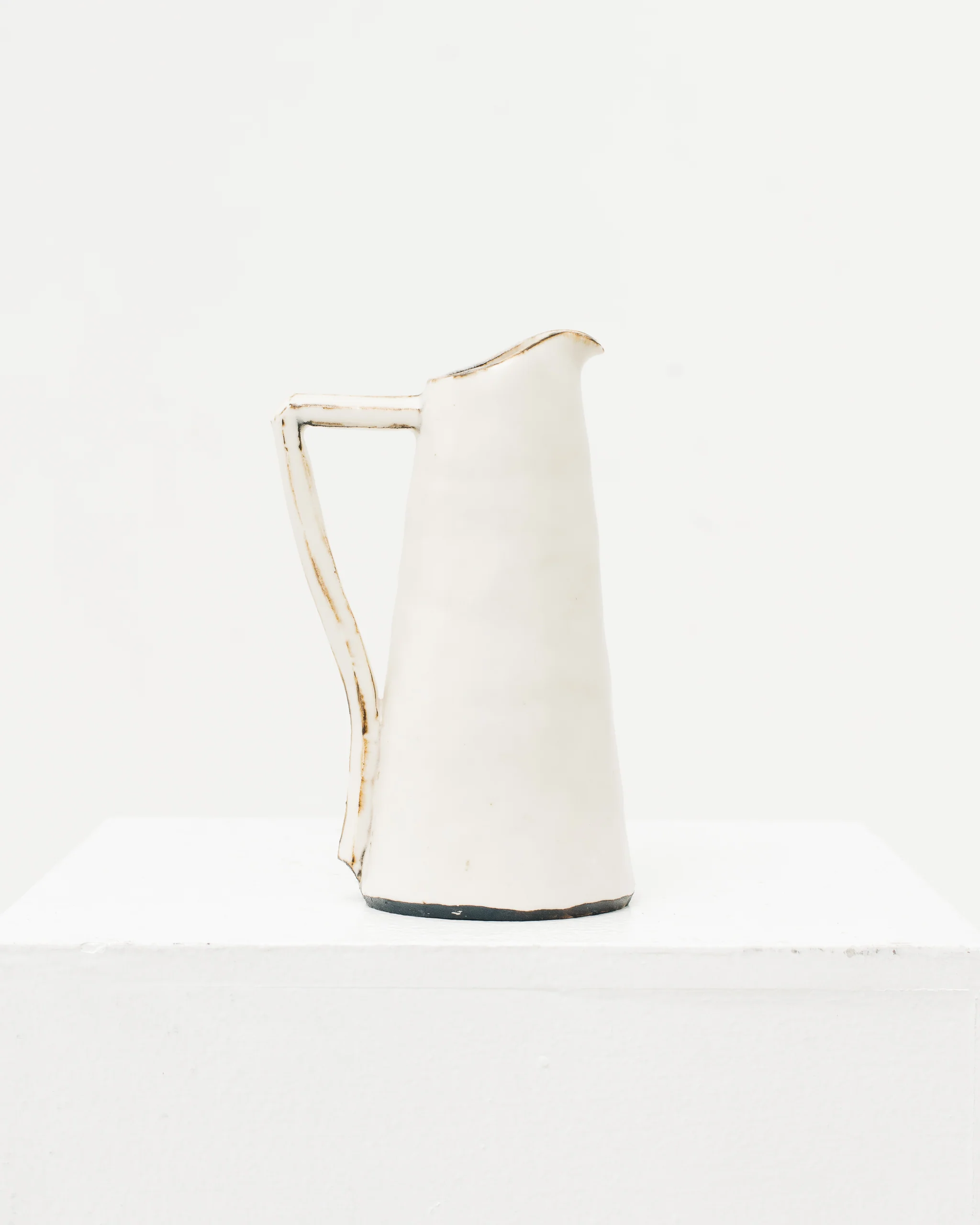 Ayame Bullock White Antique Rim Decanter