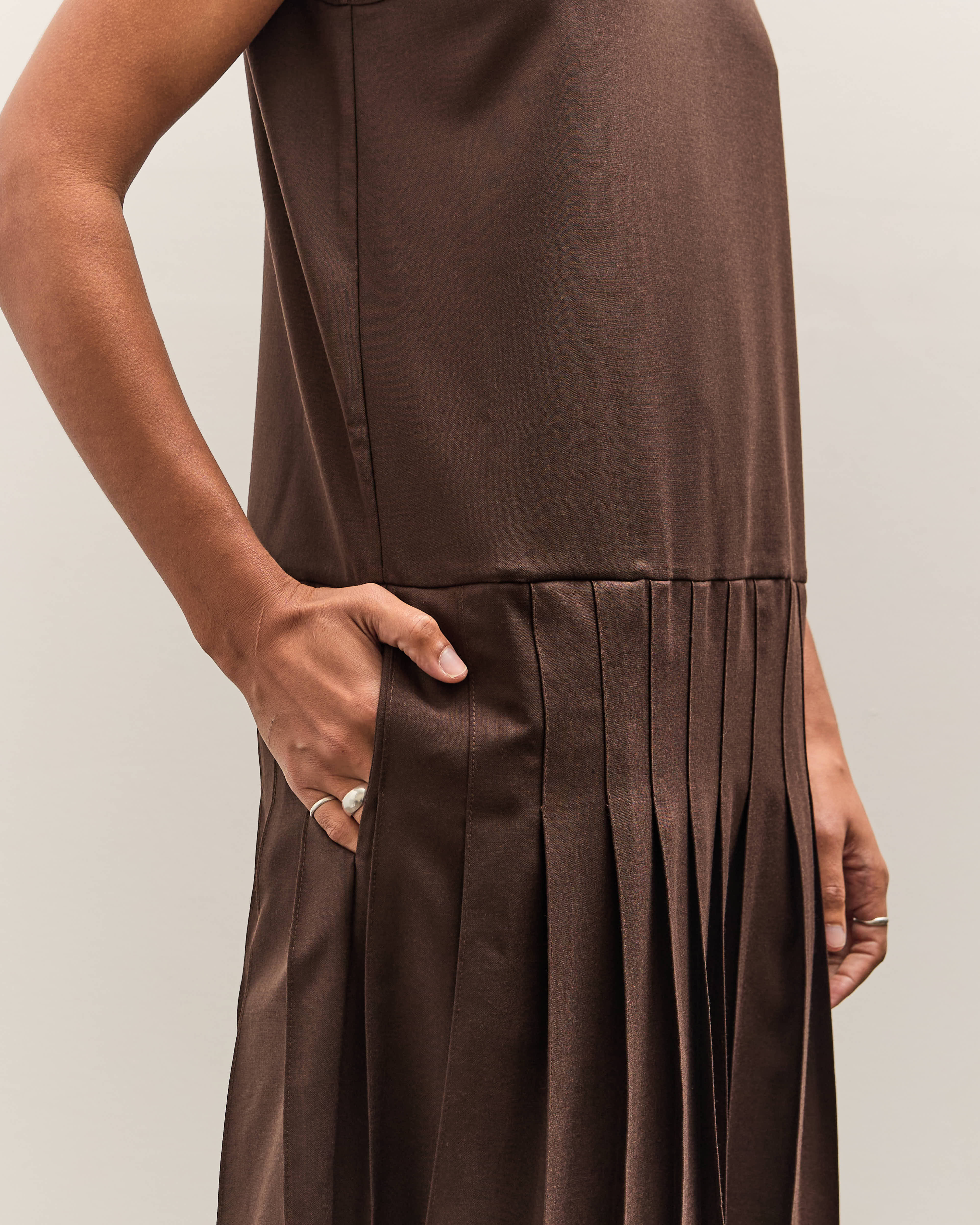 Cawley Wool V Back Isabella Dress, Chocolate - Image 8