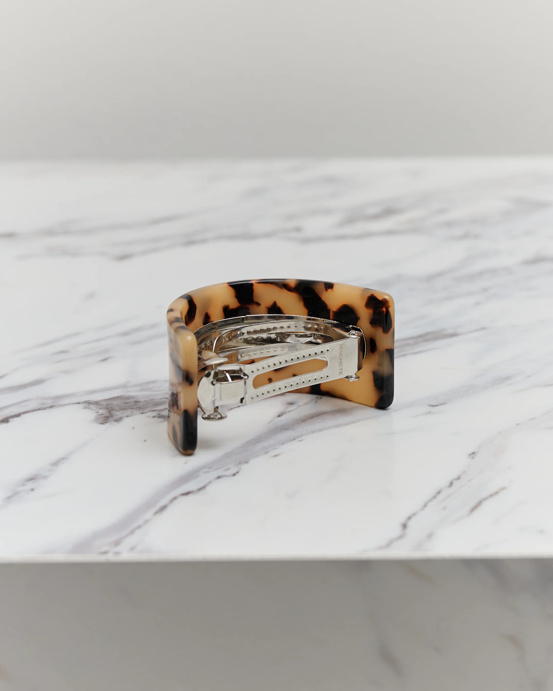 Machete French Pony Barrette, Blonde Tortoise - Image 3