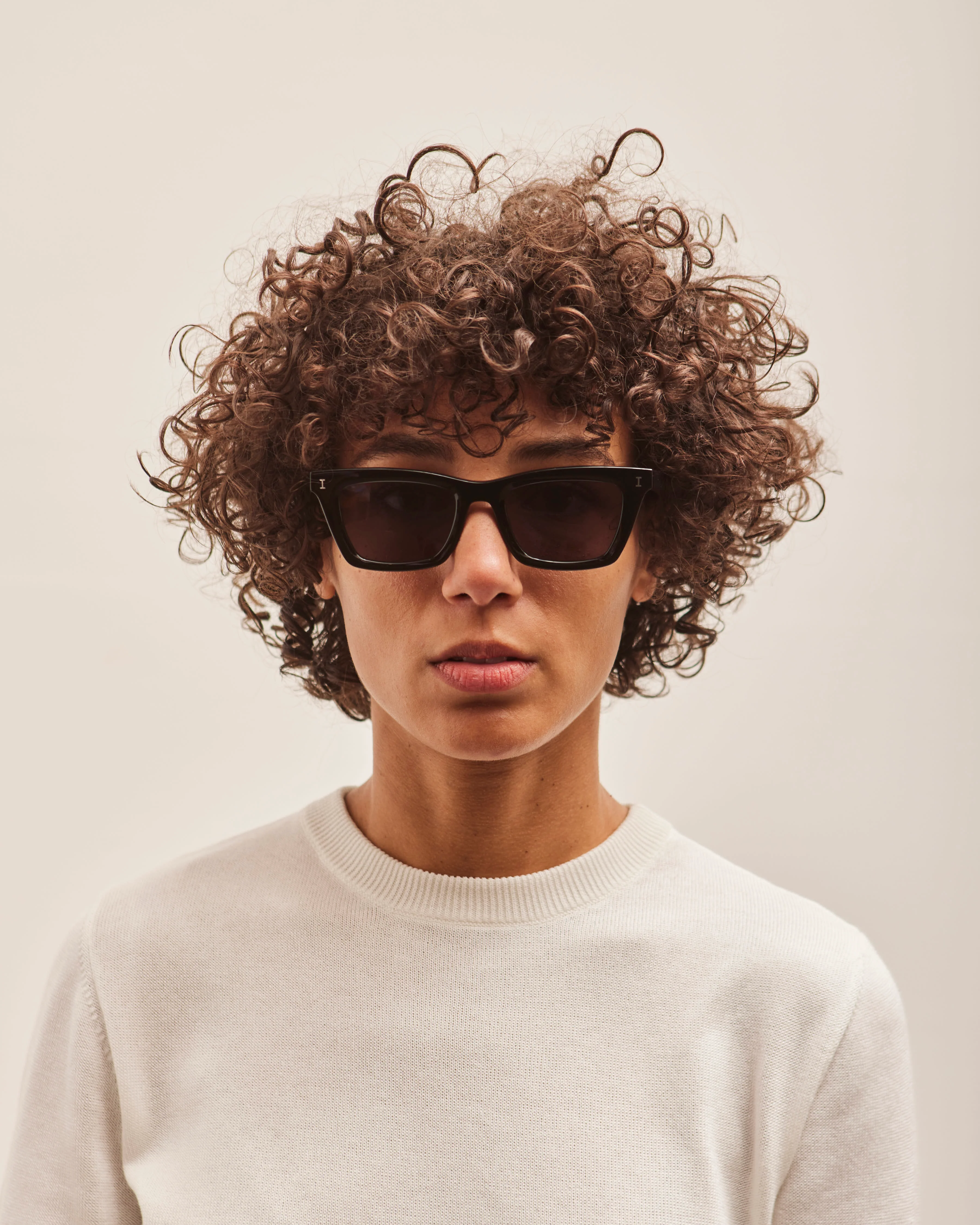 Illesteva Portugal Sunglasses, Black - Image 2