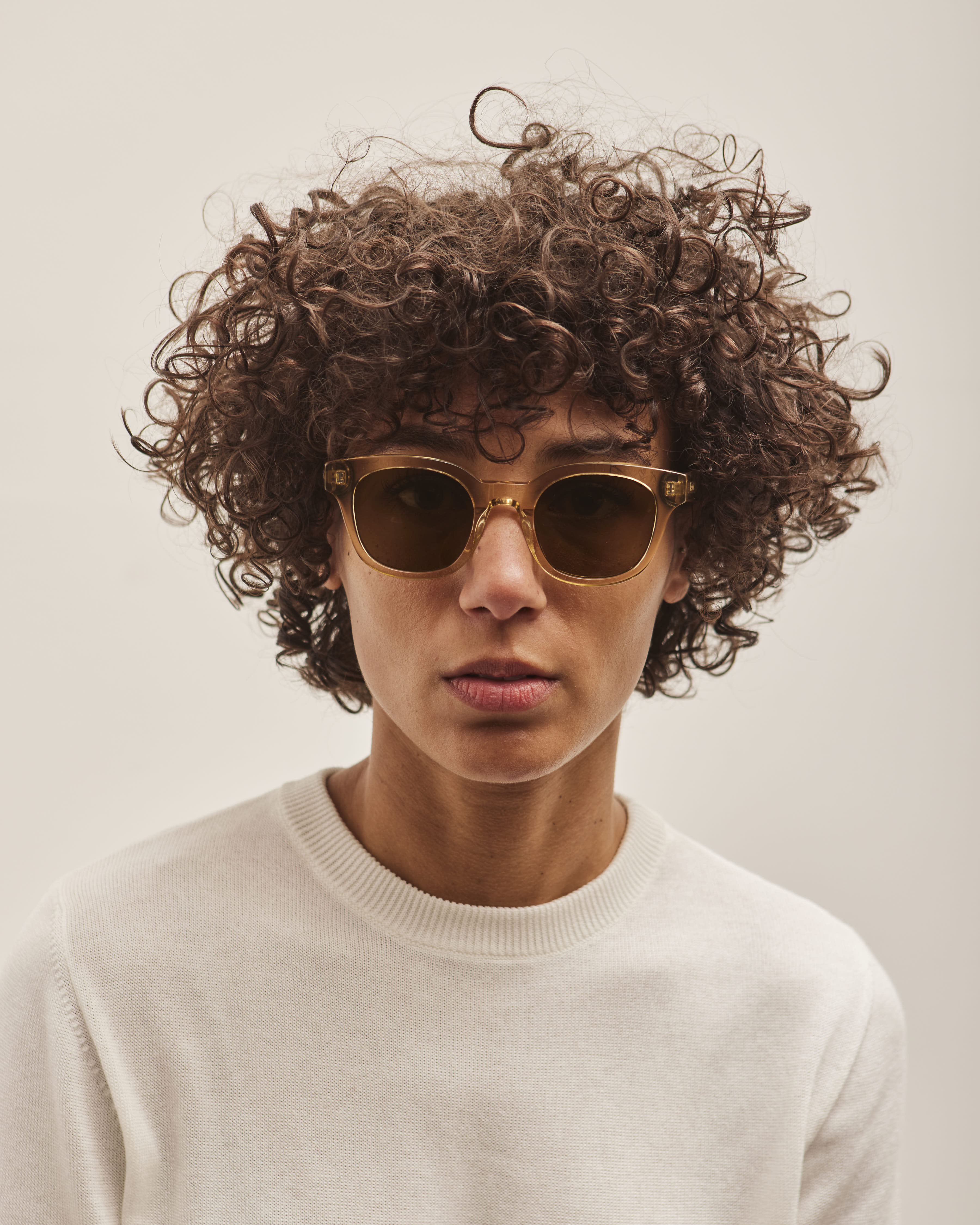 Illesteva Vail Sunglasses, Citrine - Image 2