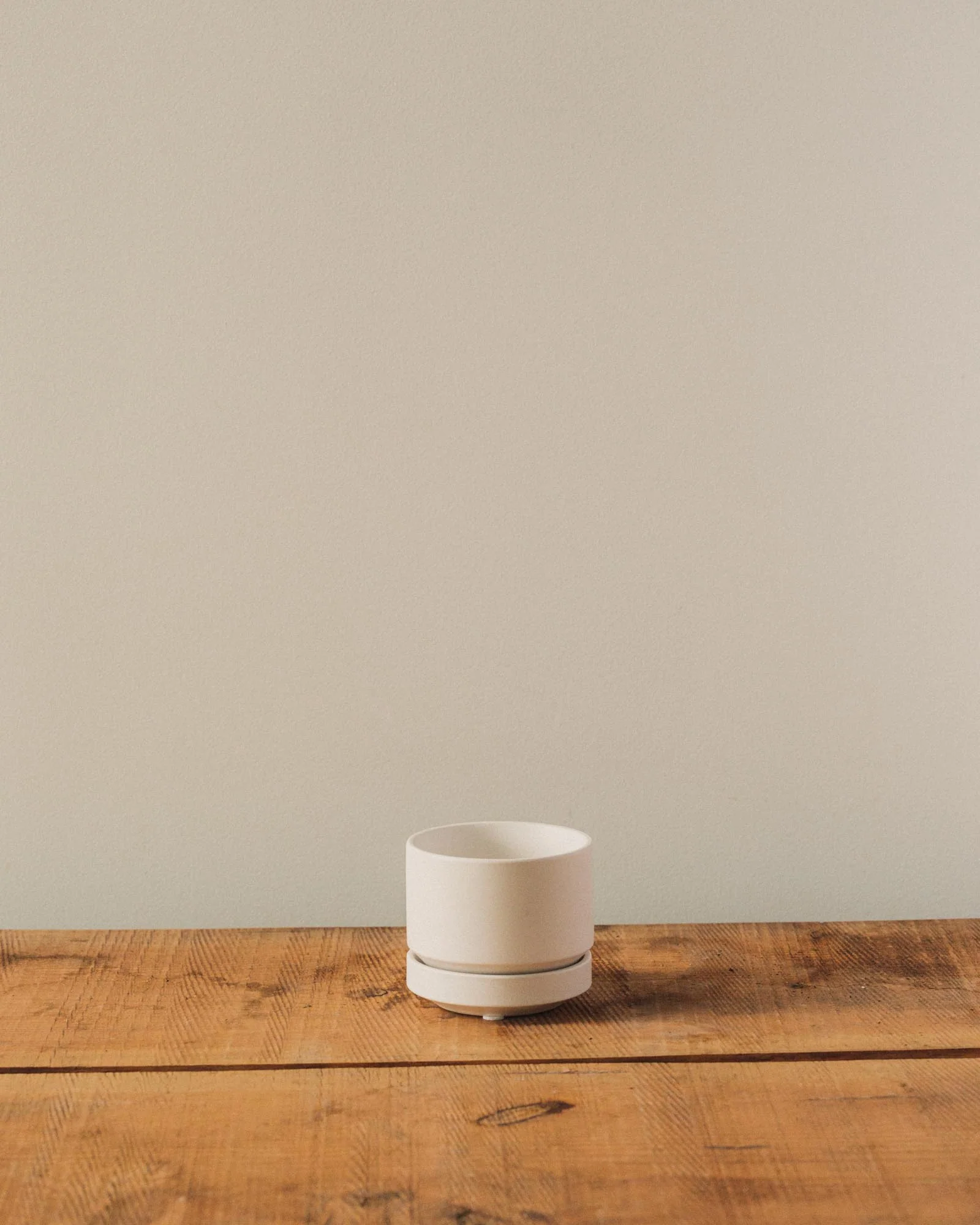 Round Two Pot, White - Image 7