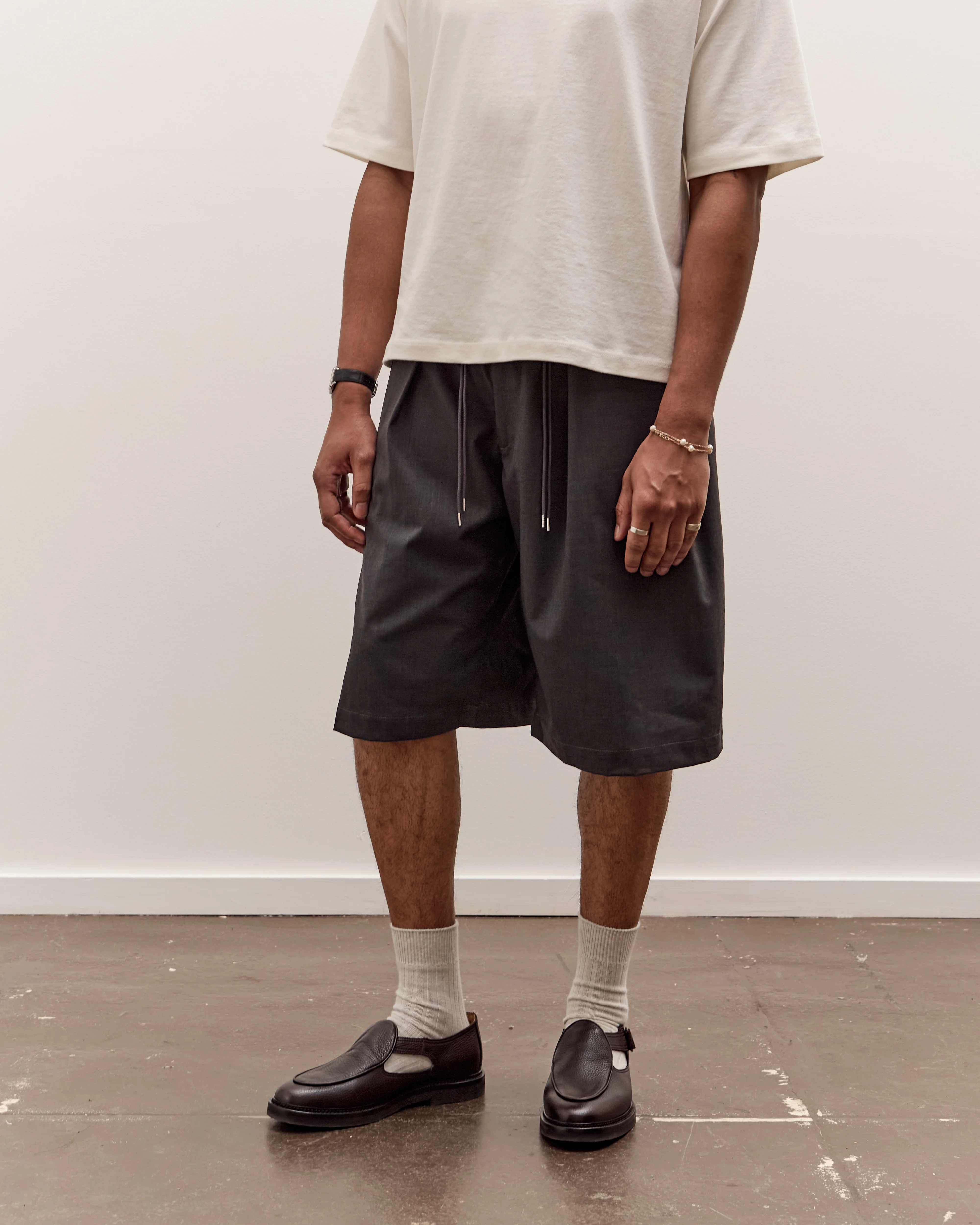 Sillage Circular Short Pants, Anthracite - Image 4
